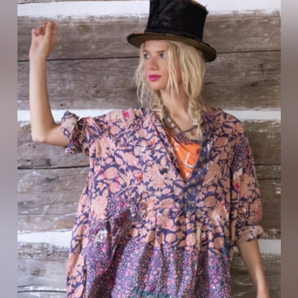 NWT Magnolia Pearl Love Co European Cotton Printed Top 1775 Stone Rose OS